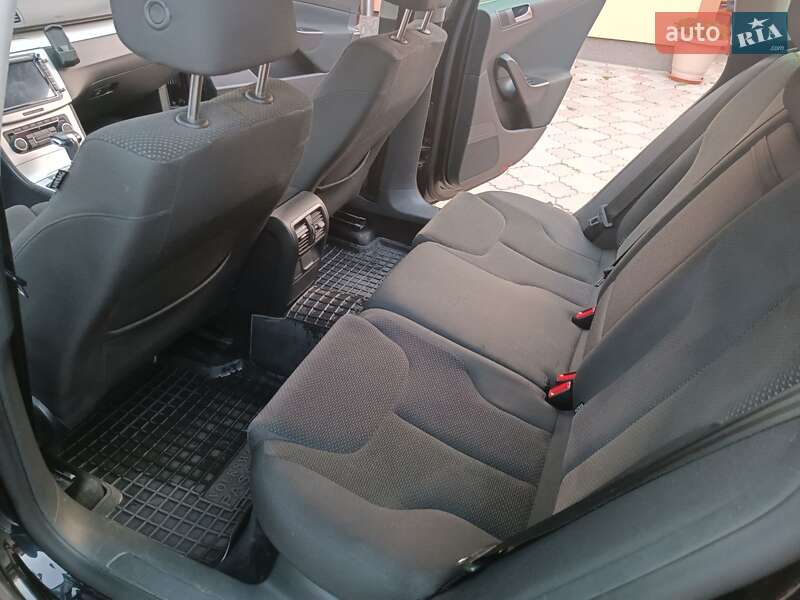 Універсал Volkswagen Passat 2010 в Коломиї