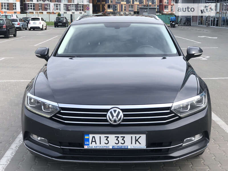 Универсал Volkswagen Passat 2017 в Киеве