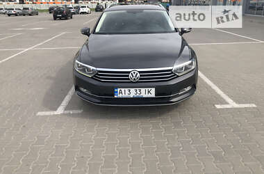 Универсал Volkswagen Passat 2017 в Киеве