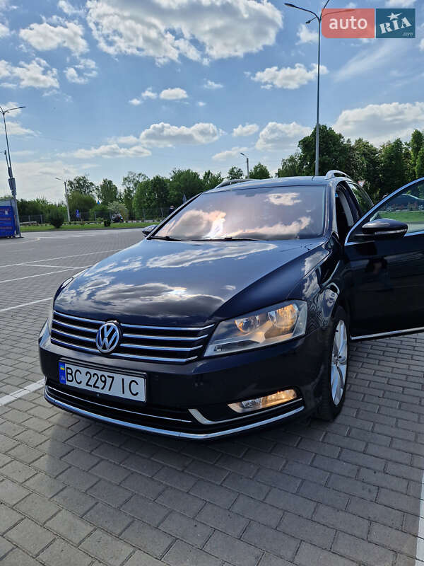 Универсал Volkswagen Passat 2012 в Дубно