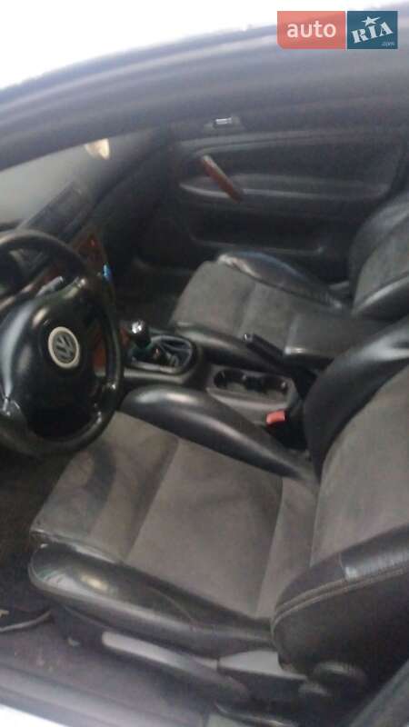 Седан Volkswagen Passat 2004 в Харькове