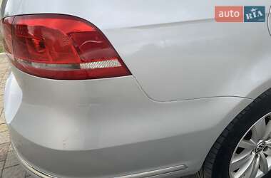 Универсал Volkswagen Passat 2012 в Вараше