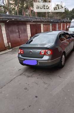 Седан Volkswagen Passat 2007 в Києві