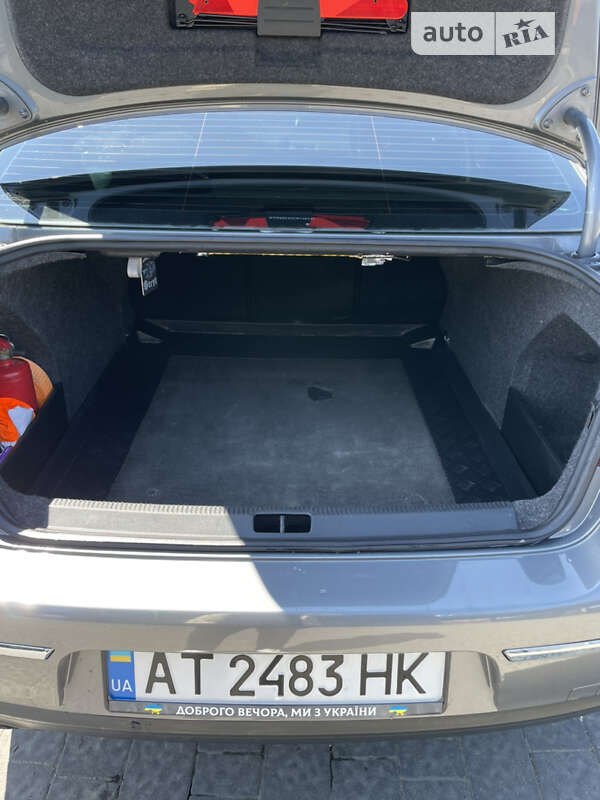 Седан Volkswagen Passat 2007 в Долине