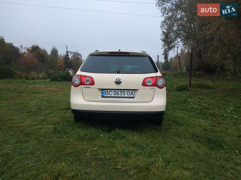 Универсал Volkswagen Passat 2008 в Пустомытах