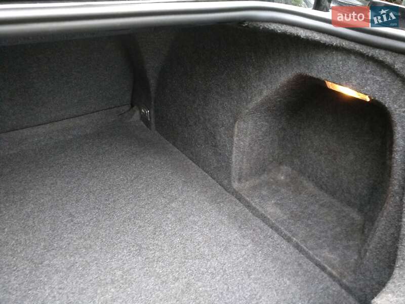 Седан Volkswagen Passat 2008 в Киеве
