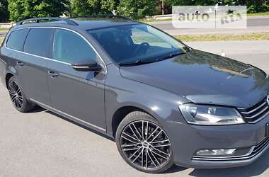 Универсал Volkswagen Passat 2011 в Ровно