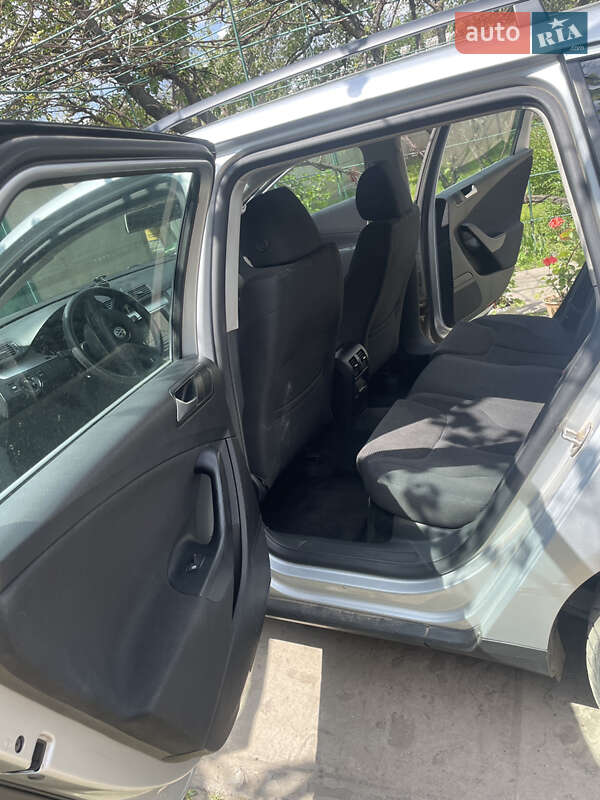 Универсал Volkswagen Passat 2009 в Полтаве