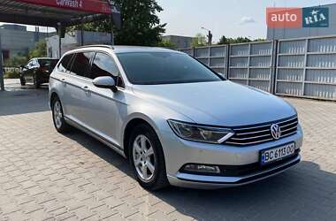 Универсал Volkswagen Passat 2017 в Львове