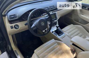 Универсал Volkswagen Passat 2011 в 