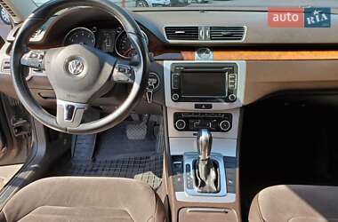 Универсал Volkswagen Passat 2011 в Киеве