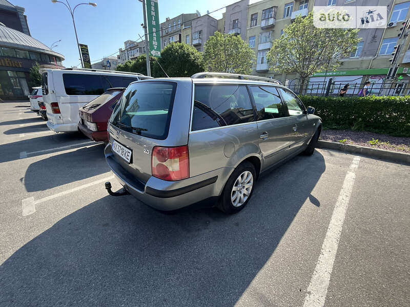 Универсал Volkswagen Passat 2003 в Харькове