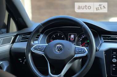 Седан Volkswagen Passat 2020 в 