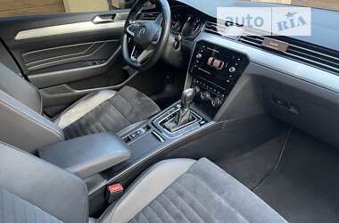 Седан Volkswagen Passat 2020 в 