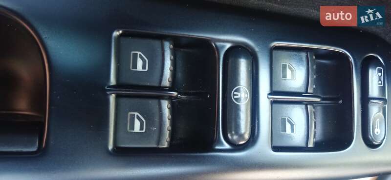 Седан Volkswagen Passat 2001 в Мукачево