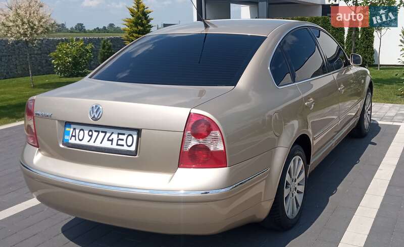 Седан Volkswagen Passat 2001 в Мукачево