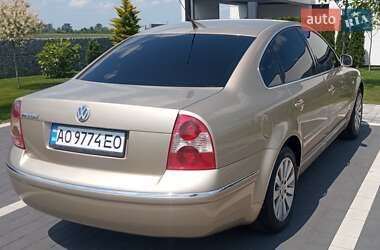 Седан Volkswagen Passat 2001 в Мукачевому