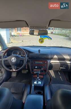 Седан Volkswagen Passat 2002 в Черновцах