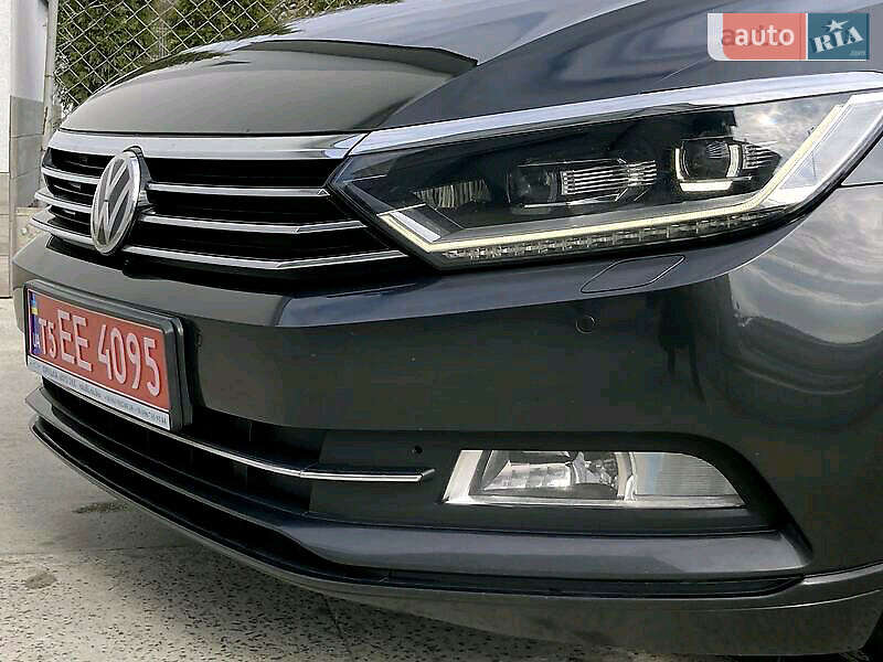 Универсал Volkswagen Passat 2017 в Бориславе