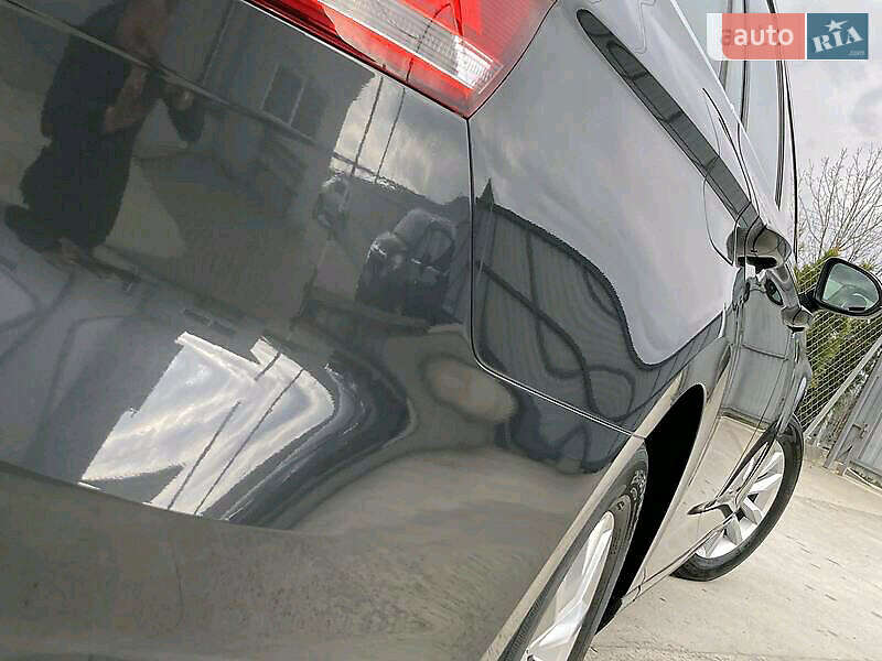 Универсал Volkswagen Passat 2017 в Бориславе