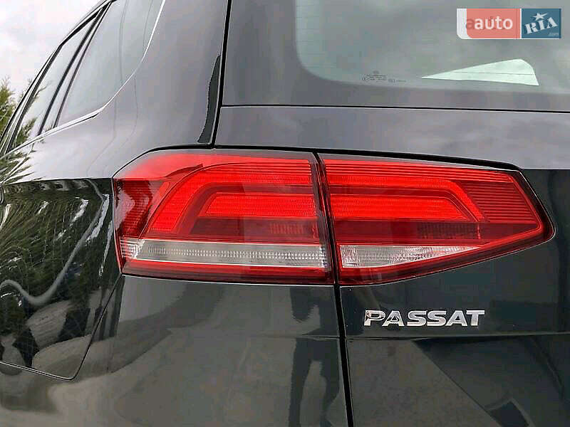 Универсал Volkswagen Passat 2017 в Бориславе