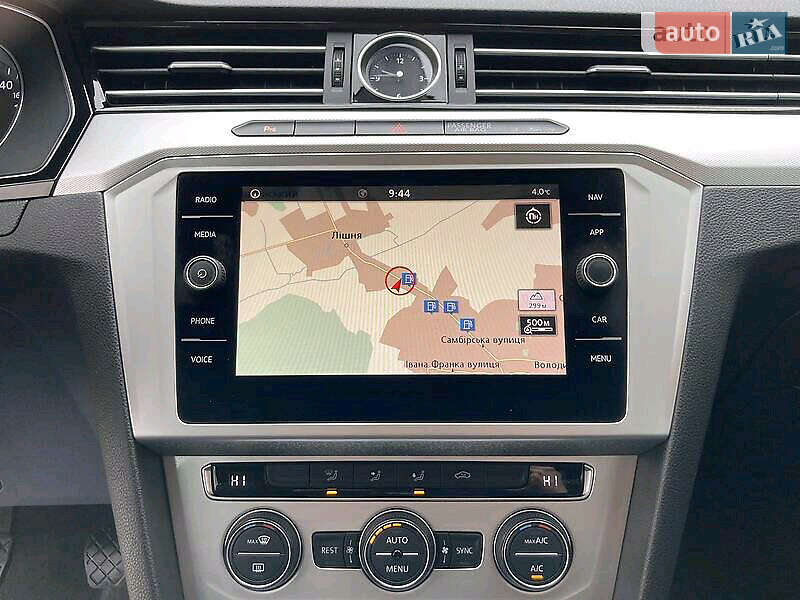 Универсал Volkswagen Passat 2017 в Бориславе