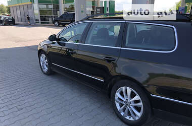 Універсал Volkswagen Passat 2010 в Івано-Франківську