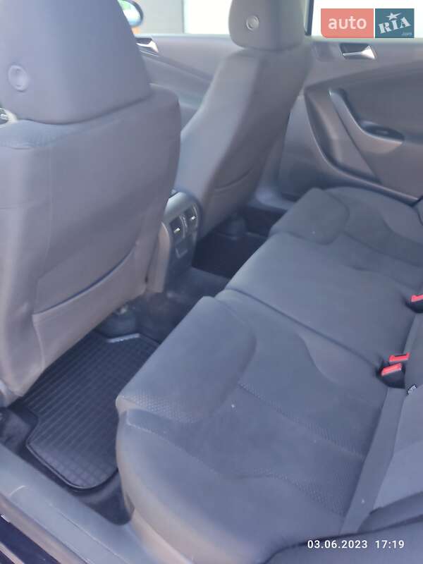 Volkswagen Passat 2010