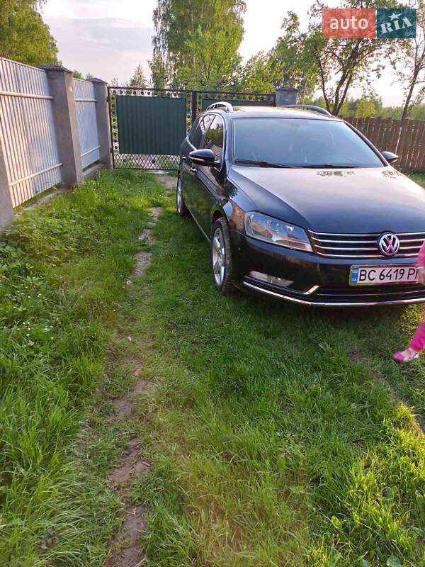 Универсал Volkswagen Passat 2010 в Яворове