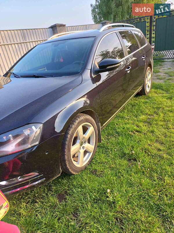 Универсал Volkswagen Passat 2010 в Яворове