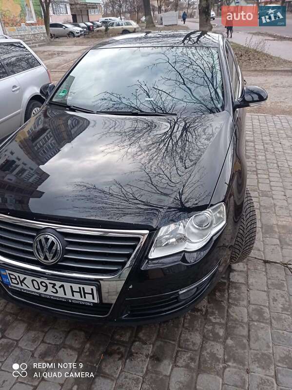 Седан Volkswagen Passat 2006 в Дубно