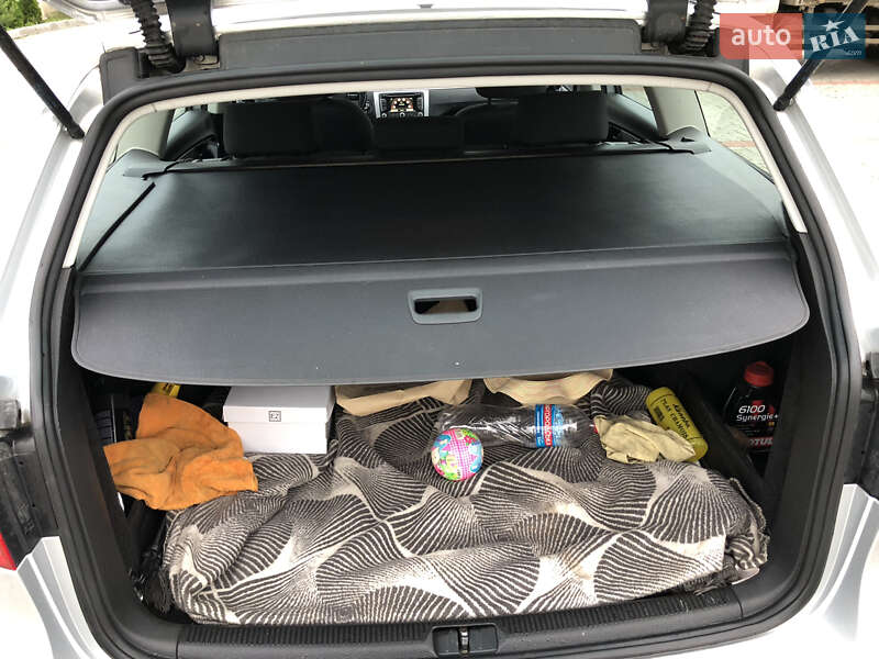 Универсал Volkswagen Passat 2014 в Золочеве