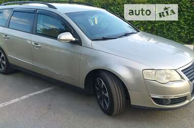 Универсал Volkswagen Passat 2006 в Киеве