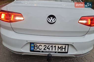 Седан Volkswagen Passat 2016 в Львове