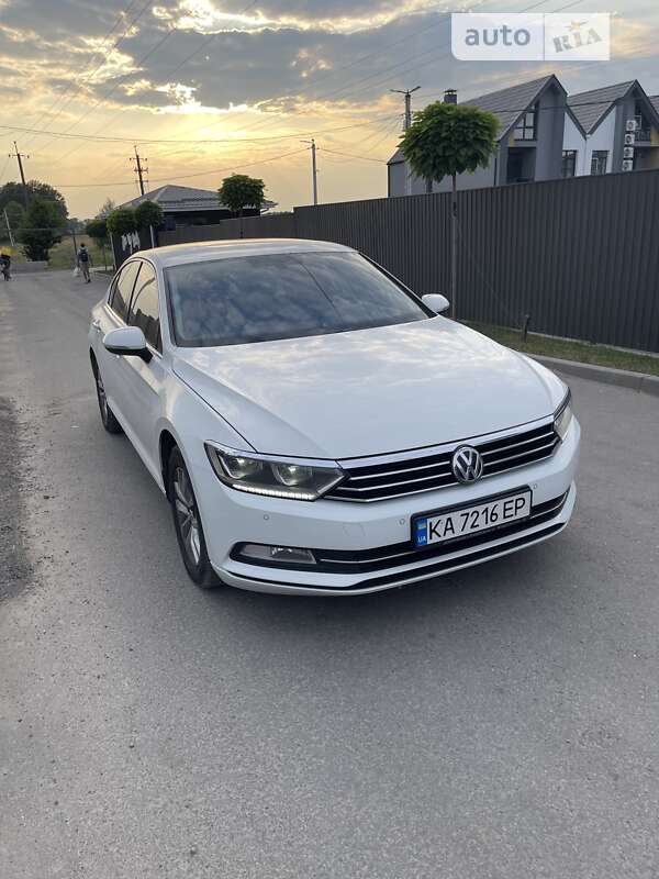 Седан Volkswagen Passat 2016 в Вишневому