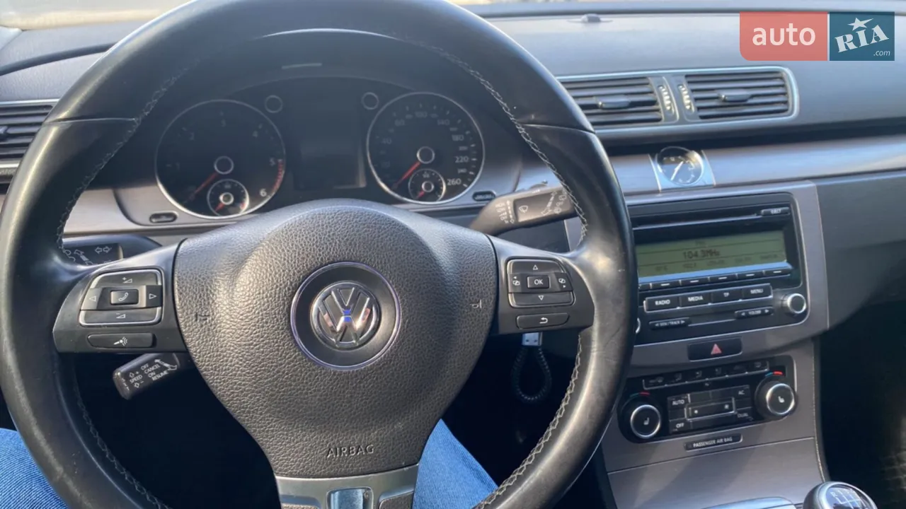 2010 Volkswagen Passat - мініатюра 41