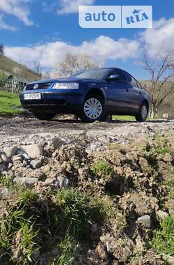 Седан Volkswagen Passat 1998 в Ивано-Франковске