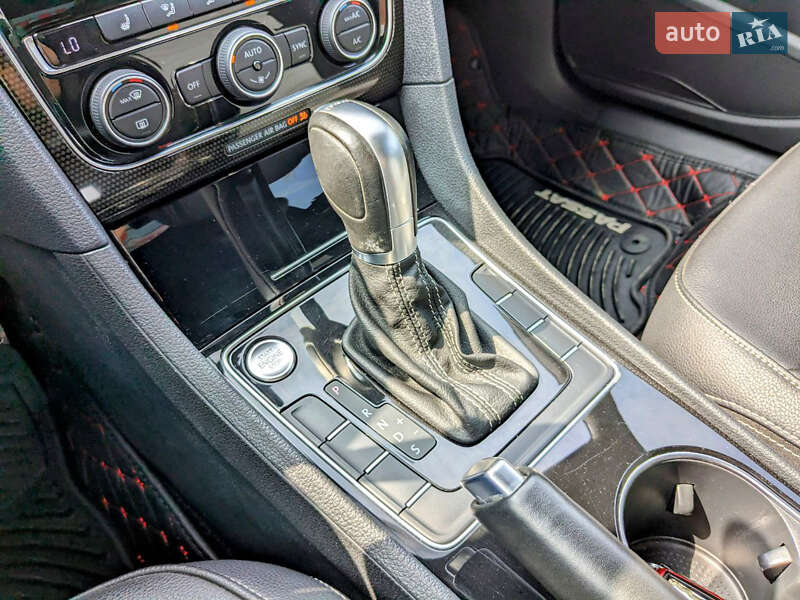 Седан Volkswagen Passat 2018 в Одессе