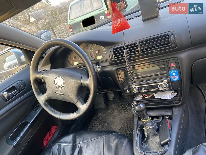 Универсал Volkswagen Passat 1999 в Бродах