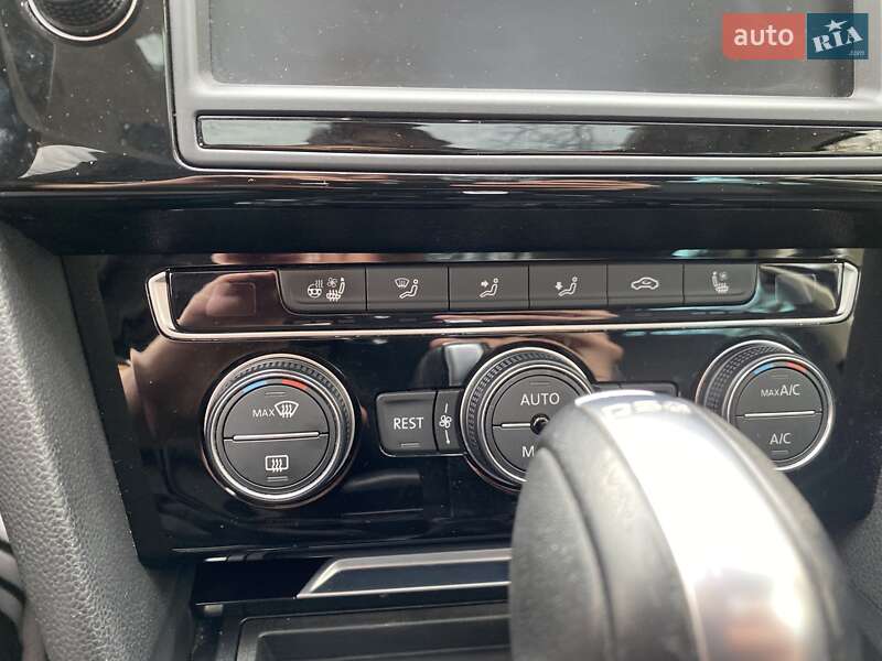 Універсал Volkswagen Passat 2015 в Бершаді