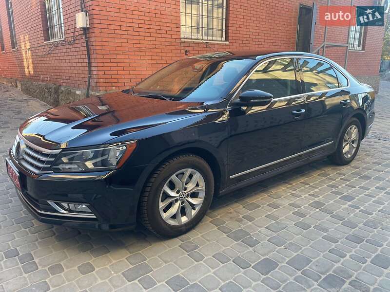 Седан Volkswagen Passat 2016 в Дніпрі