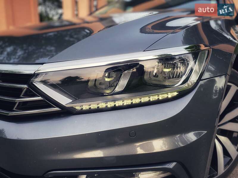 Универсал Volkswagen Passat 2015 в Киеве