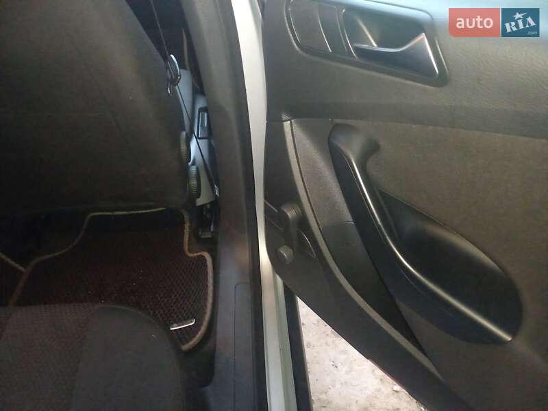 Универсал Volkswagen Passat 2010 в Надворной