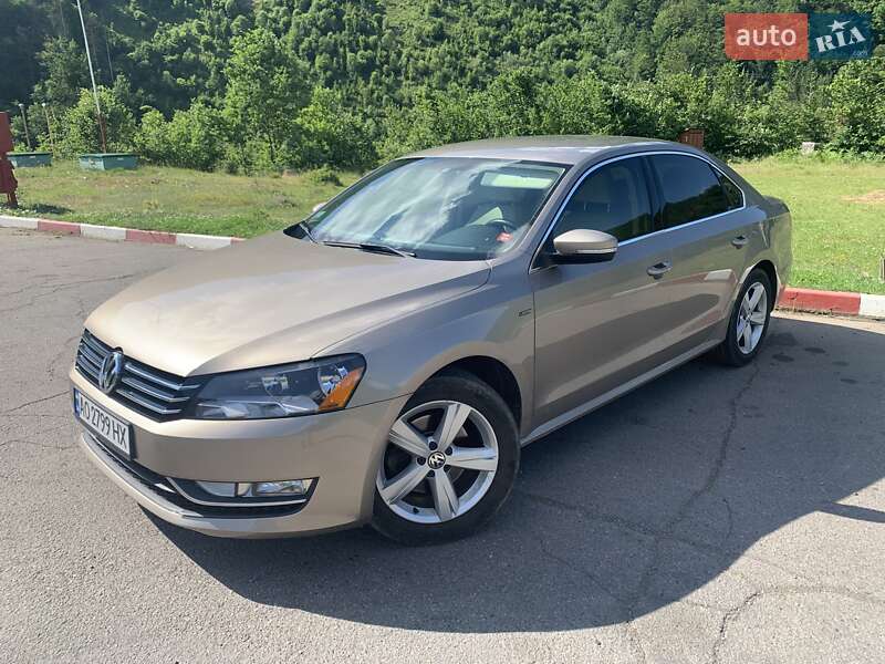 Седан Volkswagen Passat 2015 в Хусті
