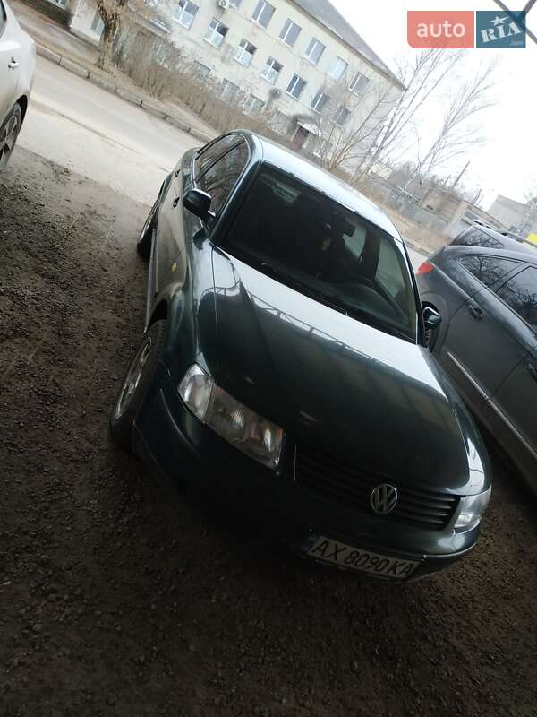 Седан Volkswagen Passat 1998 в Харкові