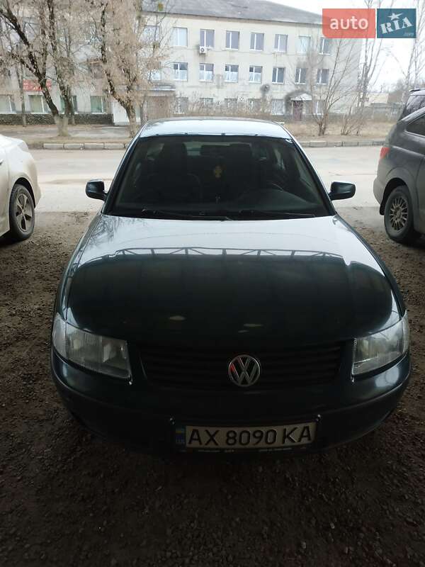 Седан Volkswagen Passat 1998 в Харкові
