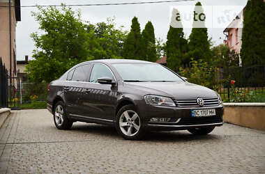 Седан Volkswagen Passat 2013 в Львове