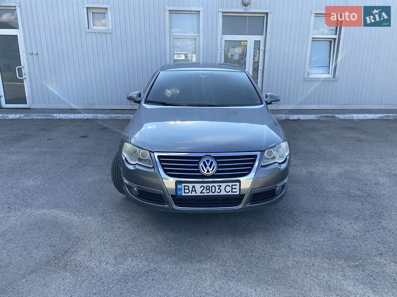 Седан Volkswagen Passat 2008 в Киеве