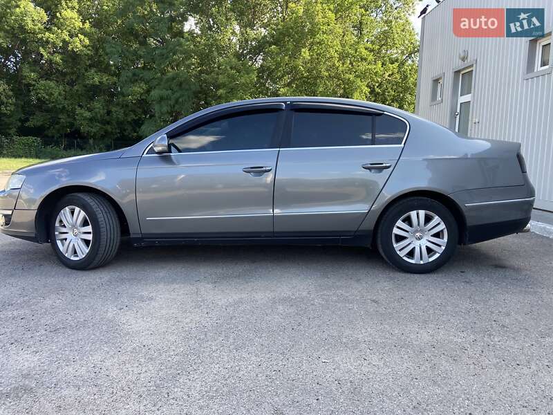 Седан Volkswagen Passat 2008 в Киеве