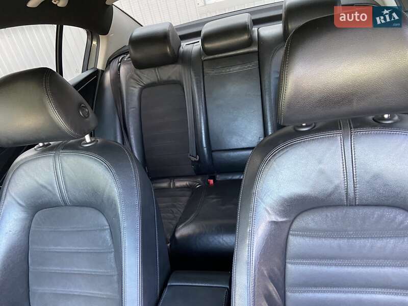 Седан Volkswagen Passat 2008 в Киеве